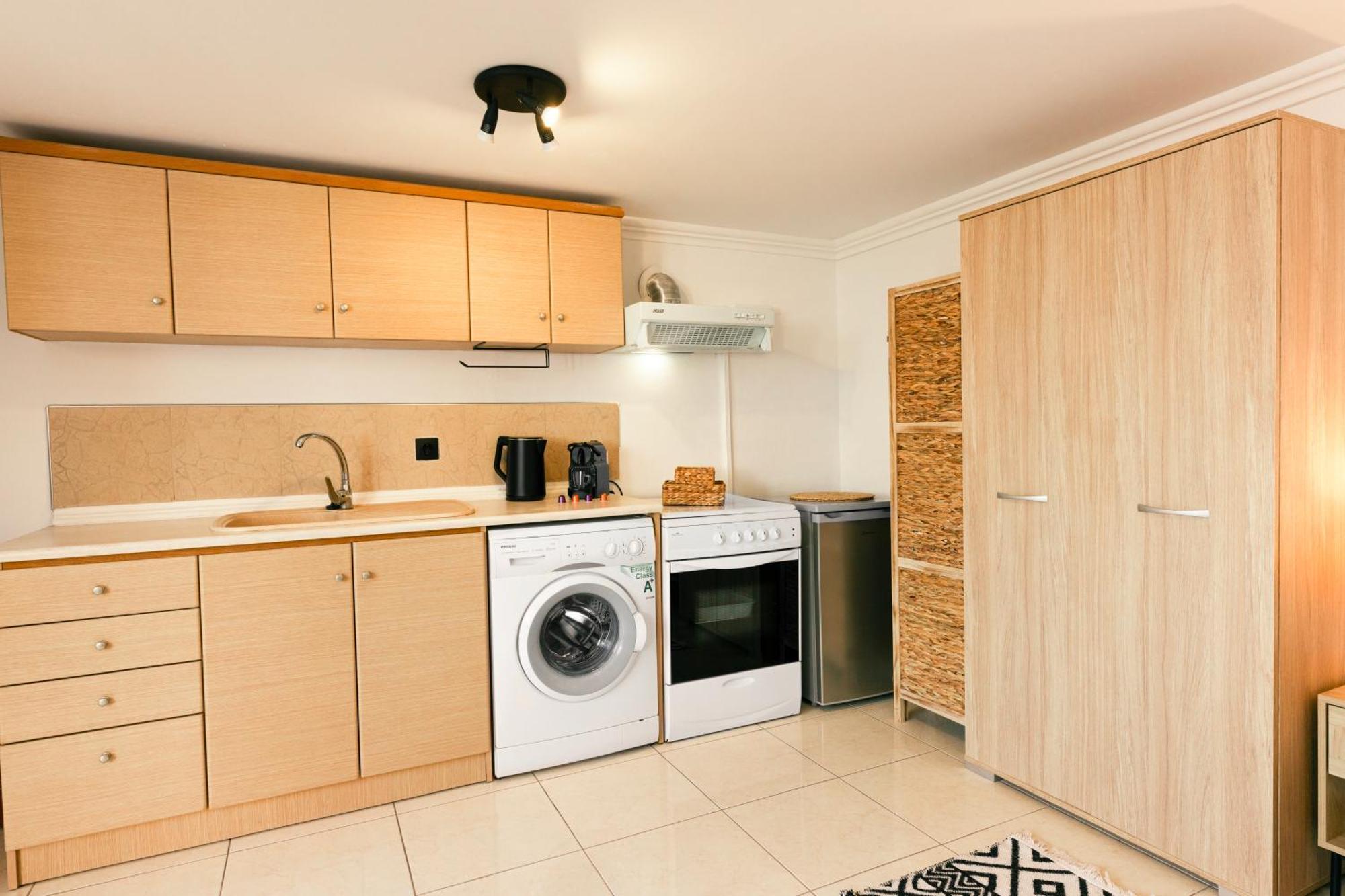 Pantheon Apartment Neos Marmaras Extérieur photo