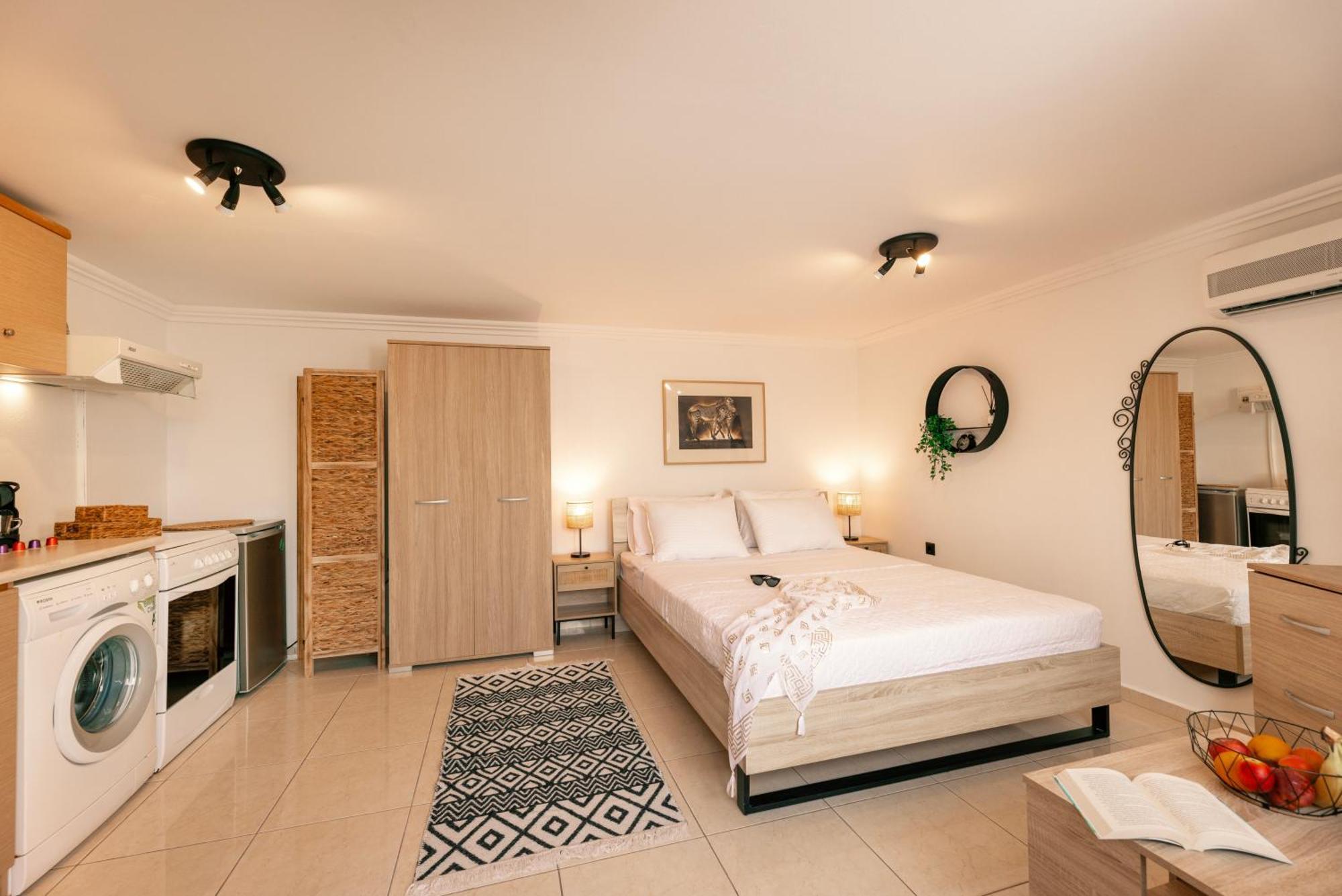 Pantheon Apartment Neos Marmaras Extérieur photo
